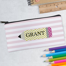 定制带铅笔设计粉色笔袋